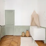Haussmannien 156M2 Avec Balcon Filant